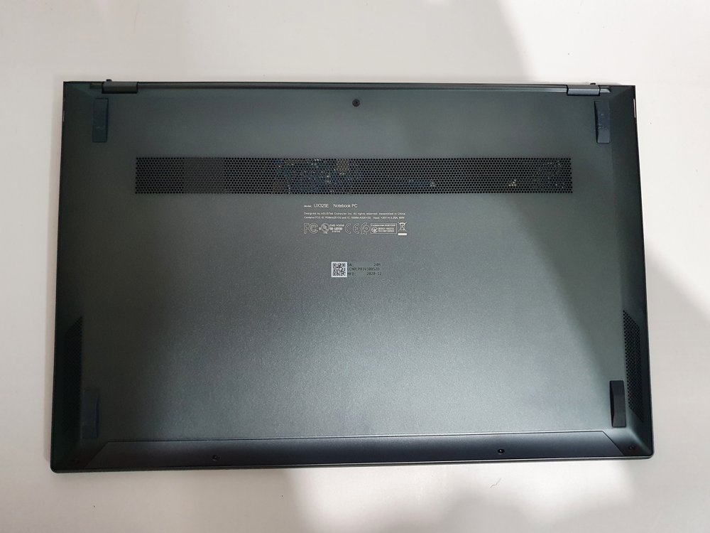 Asus Zenbook UX325E